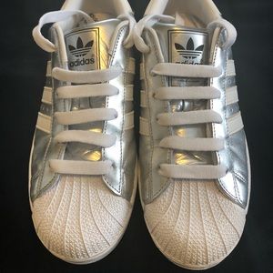 Rare Adidas Originals Shelltoe Size Silver/White